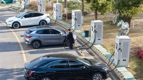 “Sát thủ ngầm” làm hại pin xe điện nhanh hơn cả phơi xe ngoài trời nắng