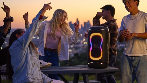 JBL ra mắt PartyBox 330 và PartyBox 130 tại Việt Nam: Thiết kế lục giác mới, tích hợp công nghệ AI Sound Boost
