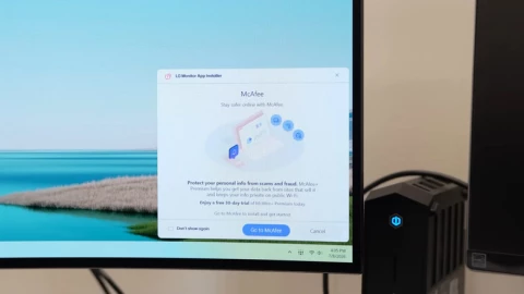 Cắm màn hình LG vào PC, Windows Update tự cài phần mềm rồi hiện quảng cáo McAfee: Microsoft đã phải lên tiếng