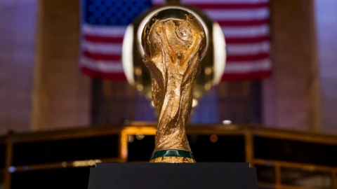 FIFA hốt đậm từ World Cup 2026 nhờ vé VIP đắt đỏ và mức phí "ăn hai đầu"