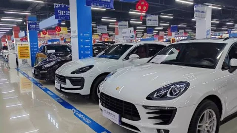 Mỗi ngày hơn 3 mẫu xe mới ra mắt, thị trường ô tô Trung Quốc không biết hấp thụ kiểu gì?
