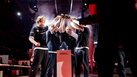 Bứt phá ngoạn mục ở trận đấu cuối, đại diện Việt Nam giành ngôi Á quân PUBG tại Esports World Cup 2026