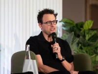 Anthropic đối đầu AI nguồn mở: CEO Dario Amodei lên tiếng giữa bão chỉ trích