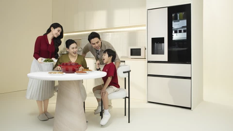 LG ra mắt tủ lạnh 60 triệu đồng ở Việt Nam: làm 3 loại đá, nhìn xuyên thấu, lắp âm tủ bếp vẫn mở thoải mái