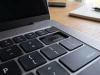 MacBook Pro M5 Max quá nhiệt làm méo cả phím Delete, giá thay thế gần 900 USD nếu hết bảo hành