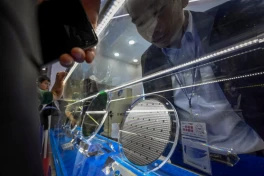 Bán dẫn Trung Quốc lại có đột phá mới, lần này là ở công đoạn làm phẳng tấm wafer