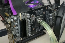 Modder này tìm ra cách hạ nhiệt card đồ hoạ từ 70 độ xuống 28 độ, nhưng đừng ông nào dại làm theo