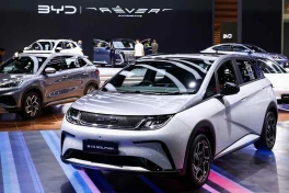 Bối cảnh mới của thị trường ô tô toàn cầu: Xe điện giờ rẻ hơn xe hybrid