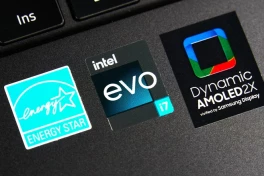 Những sticker dán trên laptop này, bóc ra có sao không?