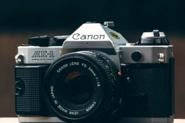 Máy ảnh Canon EOS R8 Mark II: "Lớp áo" hoài cổ, thêm IBIS với 2 khe thẻ nhưng cảm biến gây thất vọng
