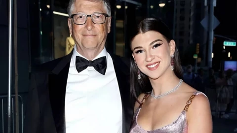 Con gái Bill Gates làm startup công nghệ: Bạn học chê thiếu kỹ năng, nền tảng thì "dính phốt"