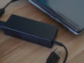 Tại sao bộ sạc laptop lại có một khối hộp nằm giữa dây cáp?