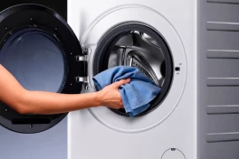 Lồng giặt sạch bóng nhưng máy vẫn bốc mùi: Thủ phạm nằm ở chiếc nắp nhỏ ít ai thèm mở
