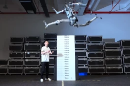 Công ty Trung Quốc tung ra robot phá vỡ giới hạn của con người: Bật nhảy cao 2 mét từ tư thế đứng, chạy 12,66 mét/giây