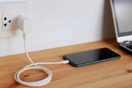 Vì sao điện thoại hiện nay sạc nhanh hơn bao giờ?