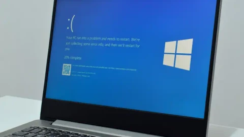Cập nhật Windows 11 để vá 400 lỗi bảo mật, game thủ nhận về combo văng game, đen màn hình và hỏng luôn mã PIN