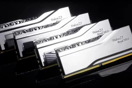 Bỏ quên 3 kit RAM xịn ở biệt thự nghỉ dưỡng, game thủ ngỡ ngàng vì vô tình "lãi" hơn 3.000 USD nhờ bão giá