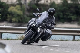 Top 5 môtô Yamaha đi đường trường đỉnh nhất: Từ cruiser cổ điển đến cỗ máy công nghệ