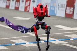 Robot của Honor vừa phá kỷ lục thế giới của con người ở cự ly chạy 400 mét