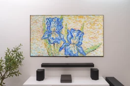 Trên tay TV không dây dán tường giá 220 triệu đồng ở Việt Nam