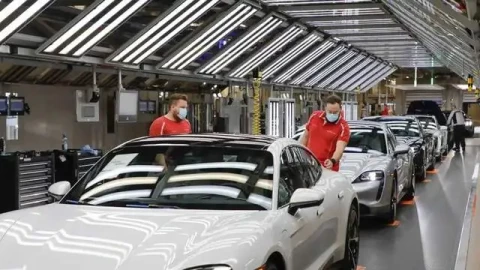 Porsche Taycan có thể dừng sản xuất vào năm 2030