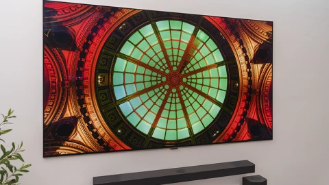 Cơn sốt TV "XXL": TV trên 70 inch tăng bùng nổ trên toàn cầu