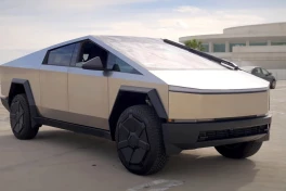 Nghịch lý: Chiếc xe này của Tesla doanh số tụt không phanh, nhưng giờ muốn mua phải mất thêm hơn trăm triệu