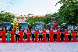 Quảng Ninh trở thành địa phương đầu tiên dùng xe buýt điện đưa đón học sinh miễn phí