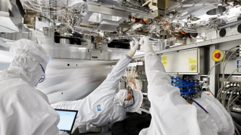 ASML mở rộng hoạt động tại Nhật Bản, lại mong cho ngành bán dẫn Việt Nam