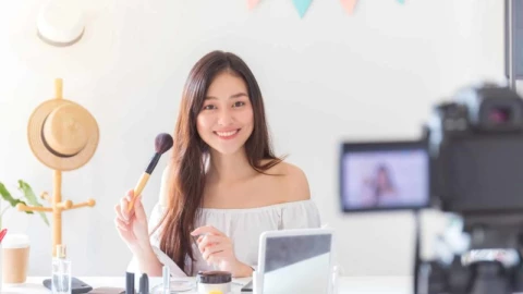 Tống tiền nhà sáng tạo nội dung, lừa đảo không chừa một ai