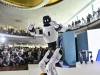 Robot hình người đổ bộ: Sản phẩm mới nhiều như xe hơi, "đại đào thải" đã cận kề?