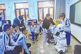 Trí tuệ nhân tạo có thể hỗ trợ việc giảng dạy liên ngành như thế nào?