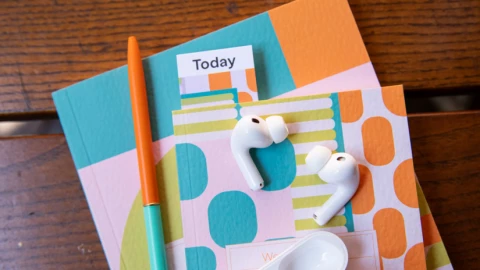 AirPods 5 vừa ra mắt không hề có camera như đồn đoán, và đó là điều tốt