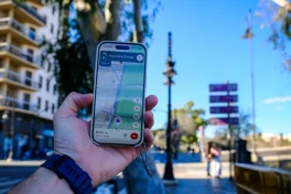 Vì sao Google Maps biết rõ quán bạn sắp đến đang đông nghịt hay vắng hoe?