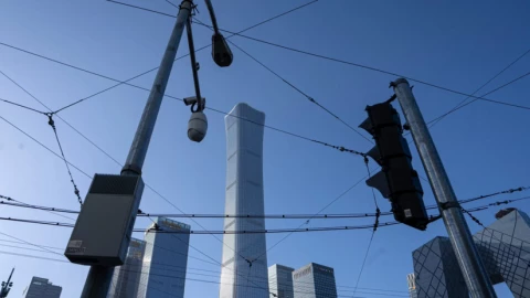 Bắc Kinh cấm sở hữu drone sau vụ máy bay đâm vào tháp Citic Tower