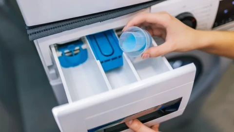 Nước xả vải có gây hại cho máy giặt? Những tác động tiêu cực cần lưu ý