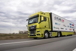 Pony.ai ra mắt Robotruck L4: Xe tải tự lái sản xuất hàng loạt, giảm 30% chi phí vận chuyển
