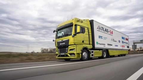 Pony.ai ra mắt Robotruck L4: Xe tải tự lái sản xuất hàng loạt, giảm 30% chi phí vận chuyển
