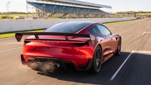 Tesla Roadster: Chiếc xe điện đầu tiên suýt thất bại, mở đường cho đế chế Elon Musk