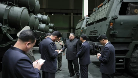 Kim Jong-un kêu gọi sử dụng trí tuệ nhân tạo (AI) rộng rãi hơn trong quân sự