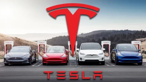 Báo Mỹ nhận định lý do Tesla giờ mới bán xe điện ở Việt Nam, khả năng đấu với VinFast
