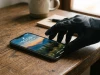 iPhone có thể tự khóa khi bị cướp giật: Lớp bảo vệ này thực sự làm được gì?