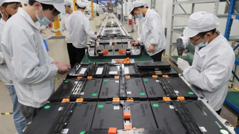 Trung Quốc đặt kế hoạch phát triển ngành công nghiệp pin mới 5 năm tới