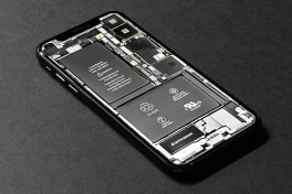Tình trạng pin hay số chu kỳ sạc: Yếu tố nào quan trọng hơn với smartphone?