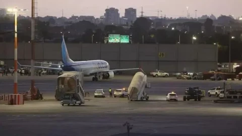 Kẻ tấn công Flydubai hành động kiểu "sói đơn độc", ý định giết cơ trưởng rồi đâm máy bay "trực tiếp" vào nhà ga sân bay Israel