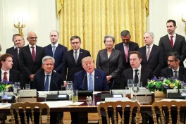 Tổng thống Trump công bố Lực lượng tình báo siêu cấp mới