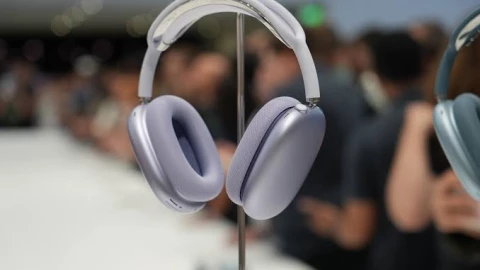 Tai nghe Samsung Galaxy Studio trở lại, cạnh tranh trực tiếp của AirPods Max