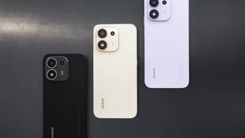Cầm tiền đi mua smartphone năm 2026: Khi "mới" chưa chắc đã "ngon"