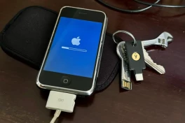 Sau 20 năm, tốc độ sạc và thời lượng pin của iPhone đã thay đổi thế nào?