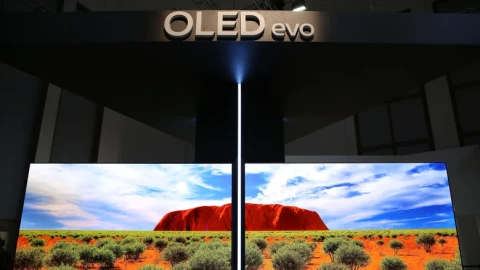 TV LG OLED và OLED Evo khác nhau ở chỗ nào